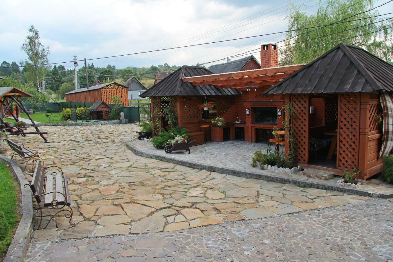 Коттедж "Пятое Колесо" 1 Lazeshchyna Extérieur photo